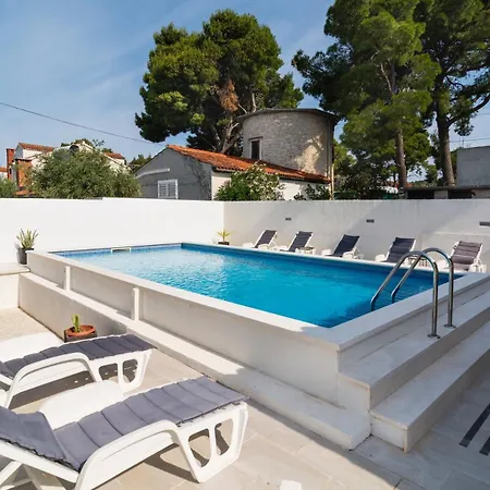 Apartment Sea-views Brazza With Private Pool