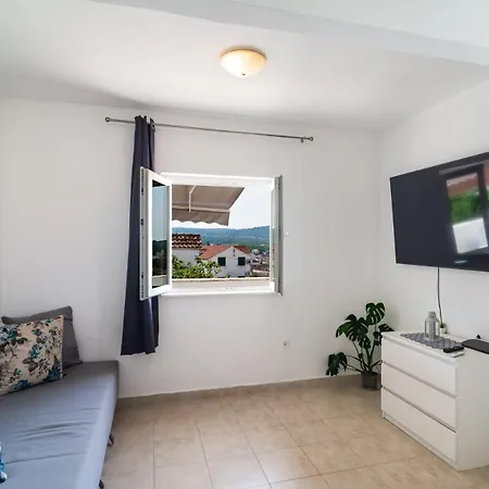 Sea-views Brazza With Private Pool *