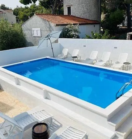 Sea-views Brazza With Private Pool *