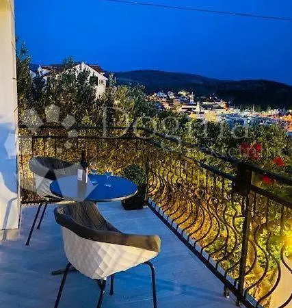 Apartmán Sea-views Brazza With Private Pool
